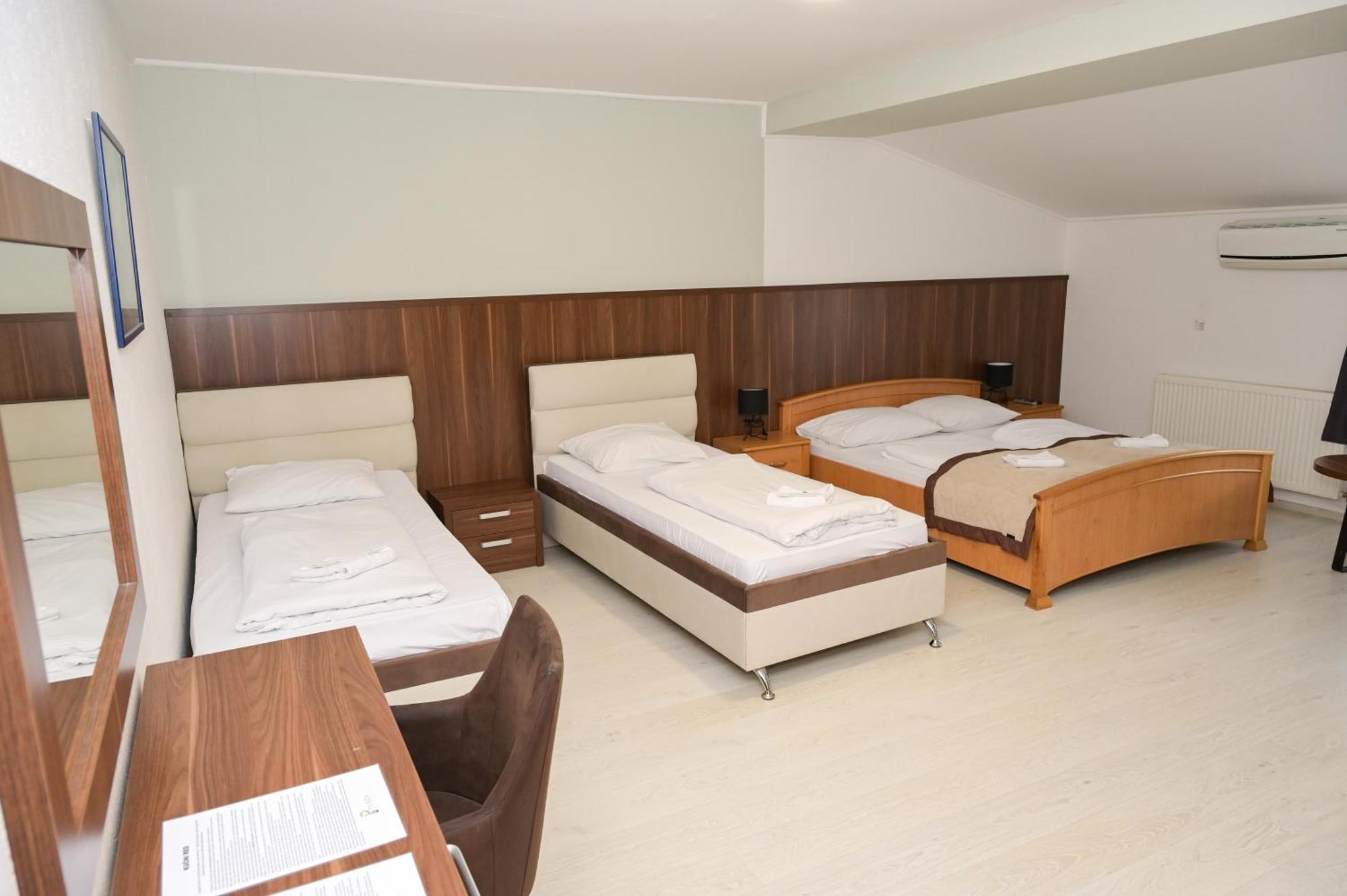 Motel Plaza Jajca Kültér fotó