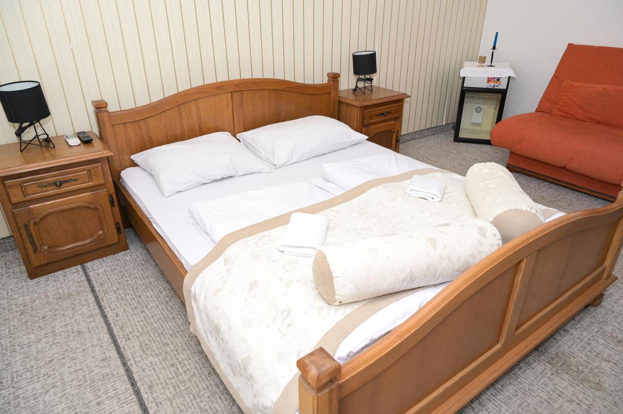 Motel Plaza Jajca Kültér fotó
